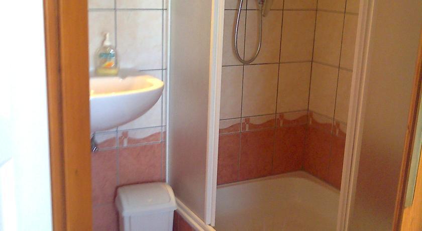 Marina-Buek Apartmanhaz Номер фото